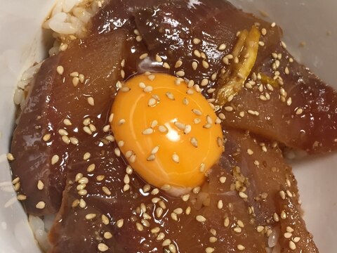 ゴマとレモン香る☆ブリ漬け丼